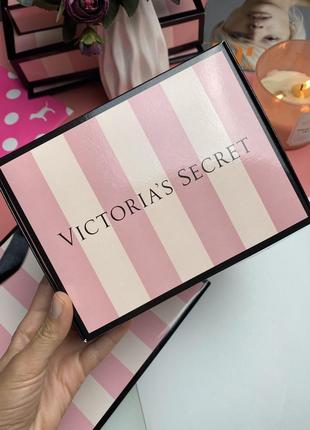 Подарункові пакети та коробки victoria's secret5 фото