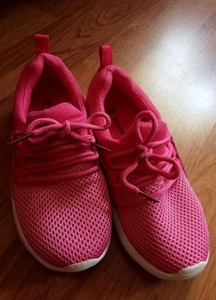 Новые кроссовки