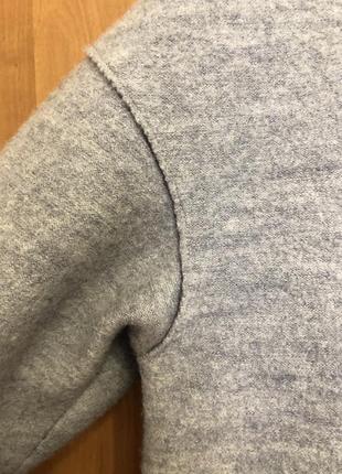 Прекрасное пальто серо-голубого цвета cos