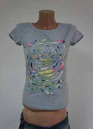 Красивенная женская  футболка "розочка", размер на выбор