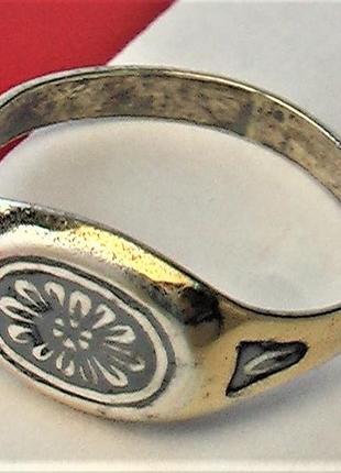 Кольцо перстень серебро ссср  875 проба 1,58 грамма размер 17,5