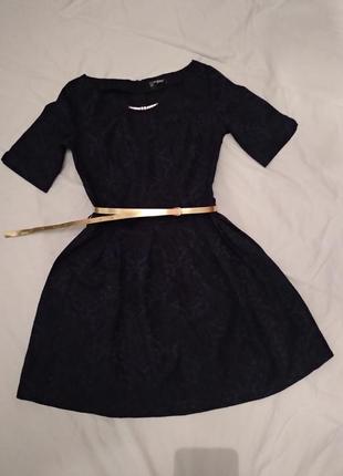 Миле плаття зі спідницею-ліхтариком