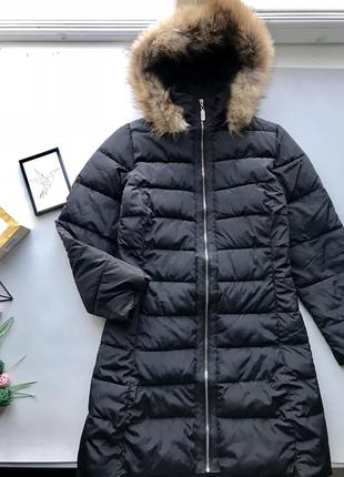 Стильный длинный чёрный пуховик с натуральным мехом / пальто пуховик