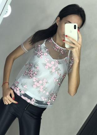 Дуже коасивая прозора блуза з вишивкою блузка в квіти розмір