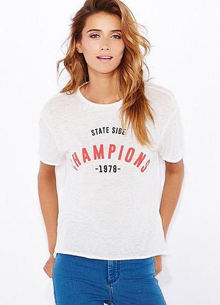 Блуза футболка з написом червоною topshop