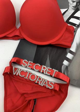 Женский комплект белья victoria`s secret виктория сикрет буквы  стразы бразилиана - черный8 фото