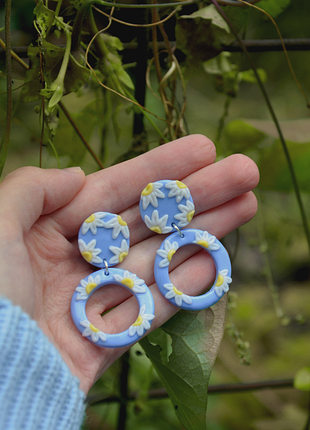 Ніжні сережки з квітами 🌼
