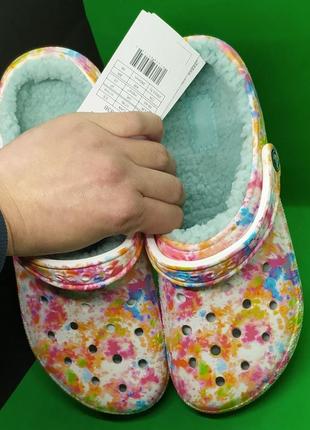 Утеплені крокси crocs classic lined tie dye clogs (206341-0с4) оригінал7 фото