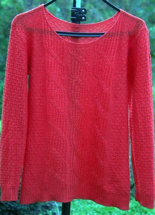 Червоний вязаний пуловер