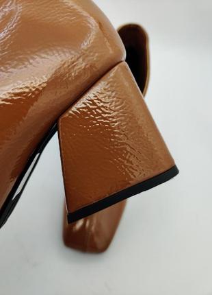 Жіночі коричневі ботильйони на каблуках квадратний носок демісезонні фліс женские ботильоны каблук3 фото