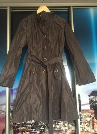Фірмовий плащ