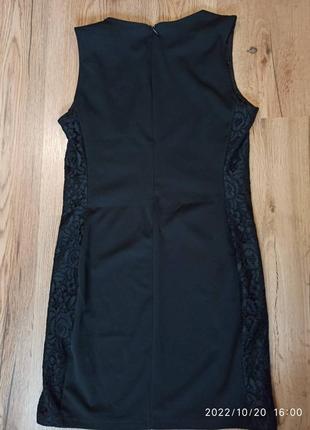 Чорна маленька сукня з мереживом2 фото