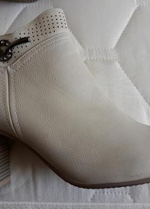 Демисезонные ботинки