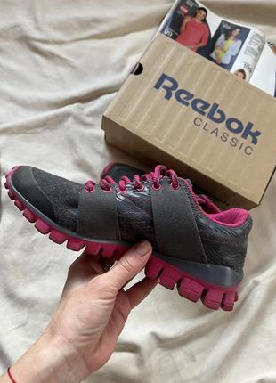 Кросівки від reebok  рр 35