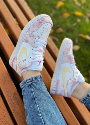 Жіночі кросівки nike air jordan 1 retro женские кроссовки найк аир джордан5 фото