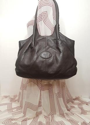 Роскошная кожаная сумка tod's  красивого шоколадного цвета2 фото