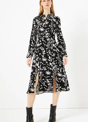 Черное платье миди а-силуэта в белый цветочный принт m&s(размер 36-38)