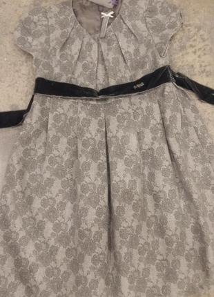 Шикарное платьице 6 лет