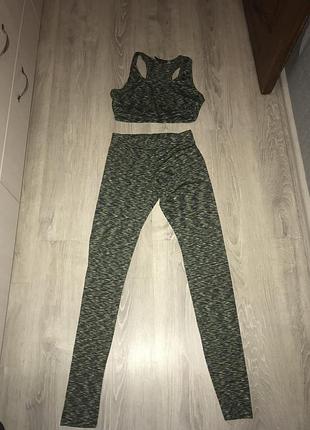 Спортивный костюм для зала