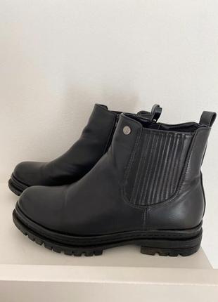 Чёрные ботинки р 39 (25 см)