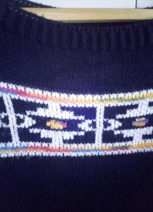 Красивый вязанный свитерок в орнамент3 фото