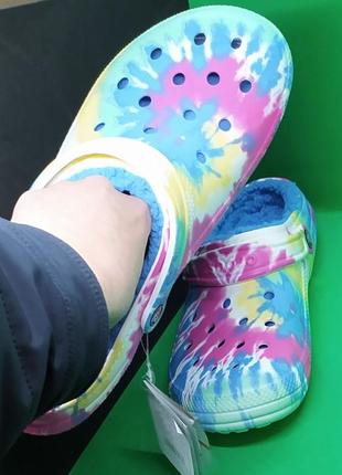 Утеплені крокси crocs classic lined tie dye clogs (206341-4so) оригінал3 фото