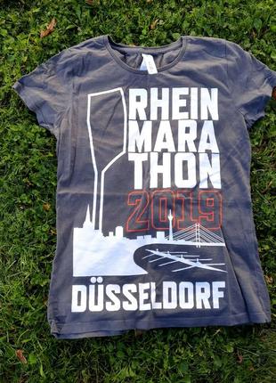 Жіноча футболка b&c.