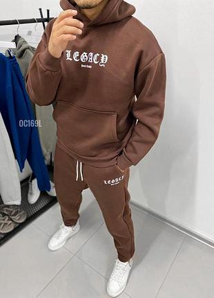 Чоловічий костюм