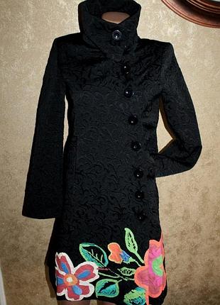 38 разм. desigual шикарное дизайнерское пальто ширина плеч - 37 см., пог - 43 см., пот - 40 см., поб