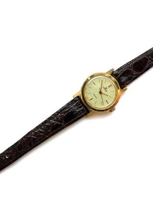Lorus y481-0400 классические часы от seiko с кожаным ремешком2 фото