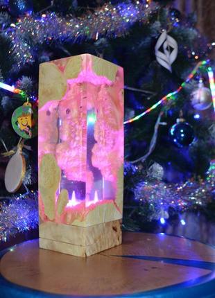 Ночник светильник из эпоксидной смолы и дерева кап клена с rgb лампой и пультом управления цветами на подарок