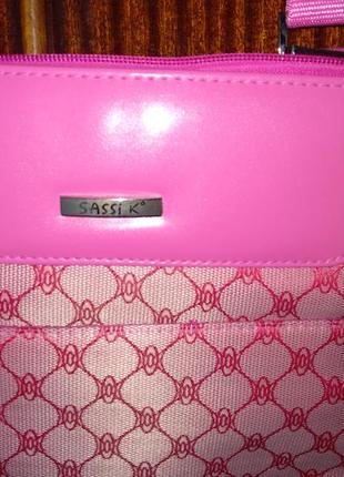 Розовая сумочка с длинным ремешком2 фото