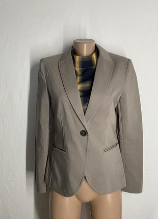 Фирменный пиджак 8 размера