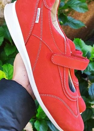 41-42 разм. кроссовки memhisto. кожа. длина по внутренней стельке - 27,5 см., ширина подошвы - 10 см