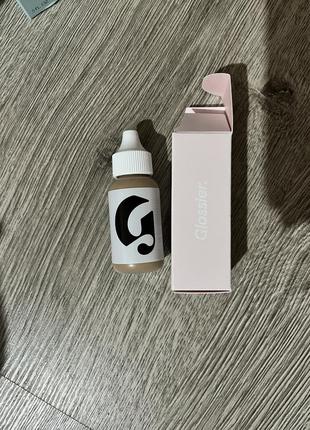 Glossier perfecting skin tint тональний тінт