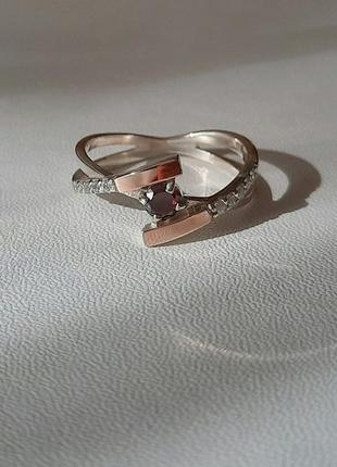 🫧 18  размер кольцо серебро с золотом цирконий красный5 фото