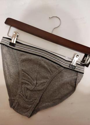 Красивые мужские серые плавки