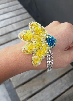 Брошка квітка