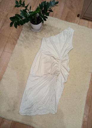 Сукня міді на одне плече з розрізом драпіюванням платье на одно плечо с розрезом драппировкой миди