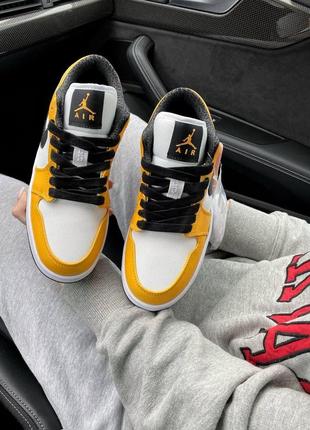 Жіночі кросівки nike air jordan retro 1 low женские кроссовки найк аир джордан