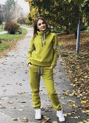 Стильний жіночий на флісі костюм колір лайм хомут лампас