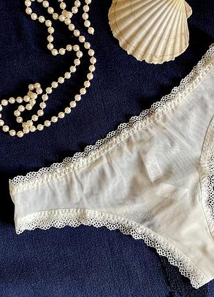 Білі трусики intimissimi у кольорі айворі