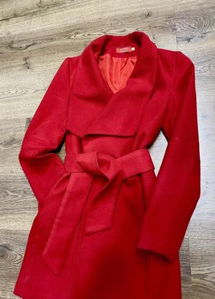 Кашемировое красное женское пальто