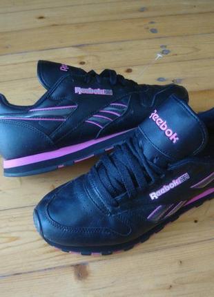 Кроссовки reebok classic оригинал 39-40 размер