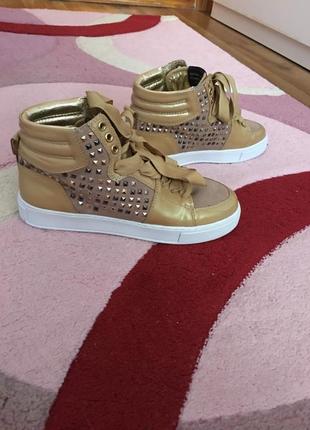 Полуботинки