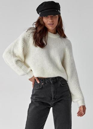 В'язаний светр жіночий із пухнастої пряжі — молочний колір, l (є розміри)