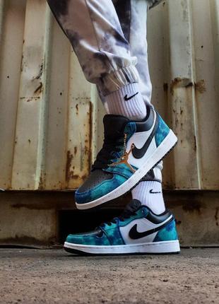 Кросівки nike air jordan 1 low tie-dye2 фото