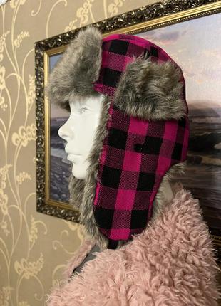 Очень красивая и стильная тёплая шапка.