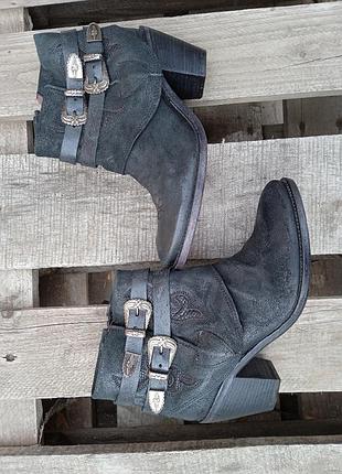Казаки кожа р.36-38 италия
