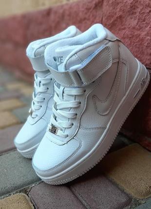 Замечательные женские зимние высокие кроссовки nike air force 1 ' 82 белые термо на флисе6 фото